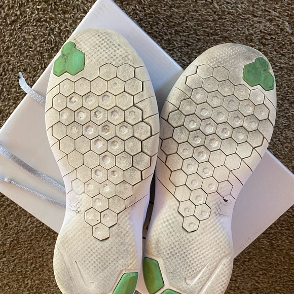 Nike FLEX running shoes dynamic heel design - Picture 9 of 9